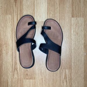b.o.c black leather sandals